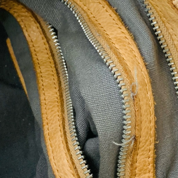 Liebeskin Berlin crossbody - Picture 9 of 9